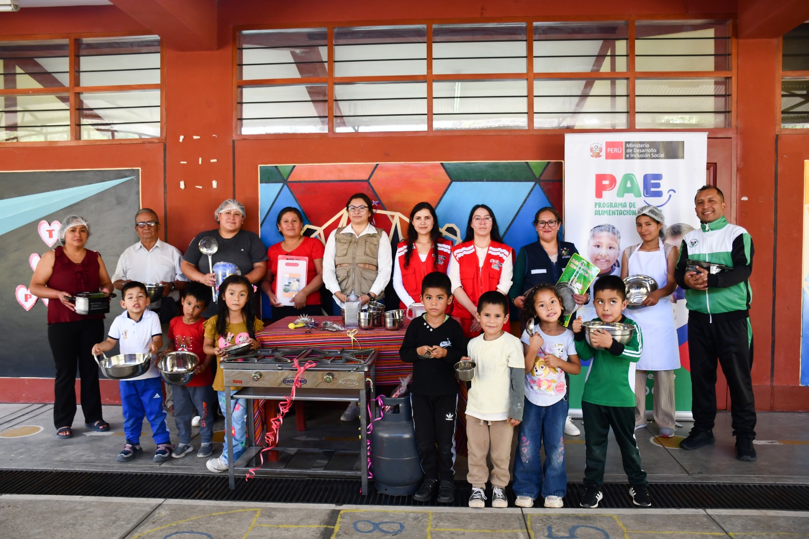 Amazonas: entregan kit de cocina y menaje a institución educativa de Churuja